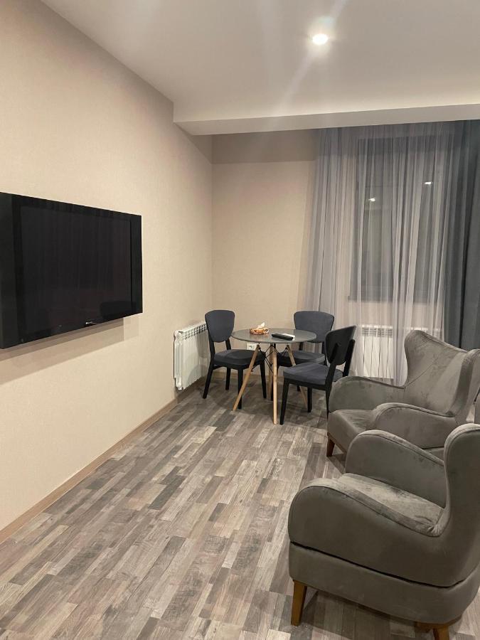 Park Avenue Hotel יירבאן מראה חיצוני תמונה