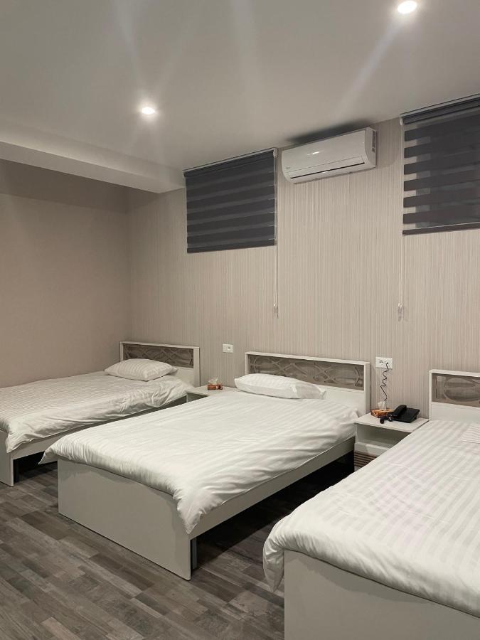 Park Avenue Hotel יירבאן מראה חיצוני תמונה