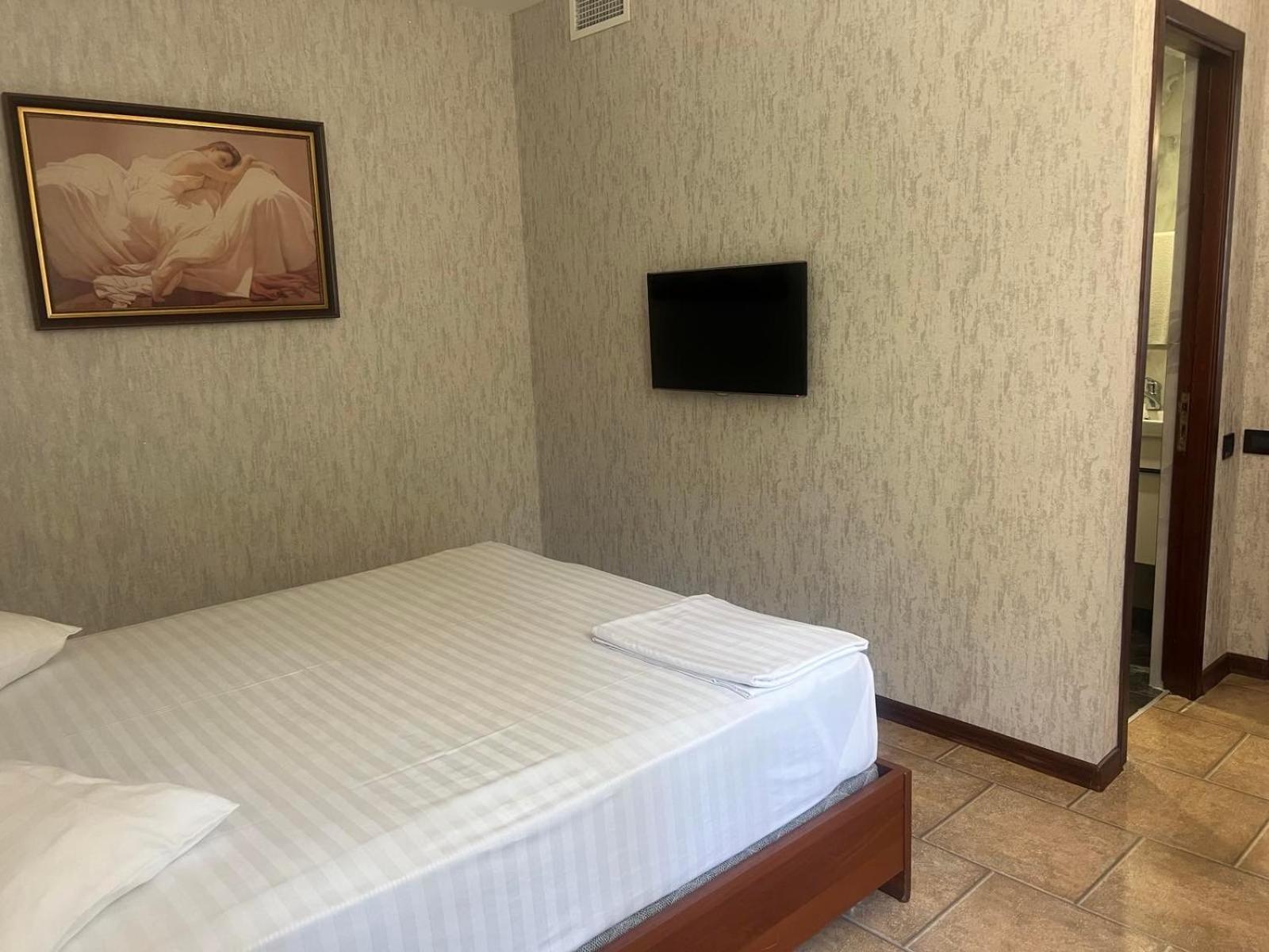 Park Avenue Hotel יירבאן מראה חיצוני תמונה