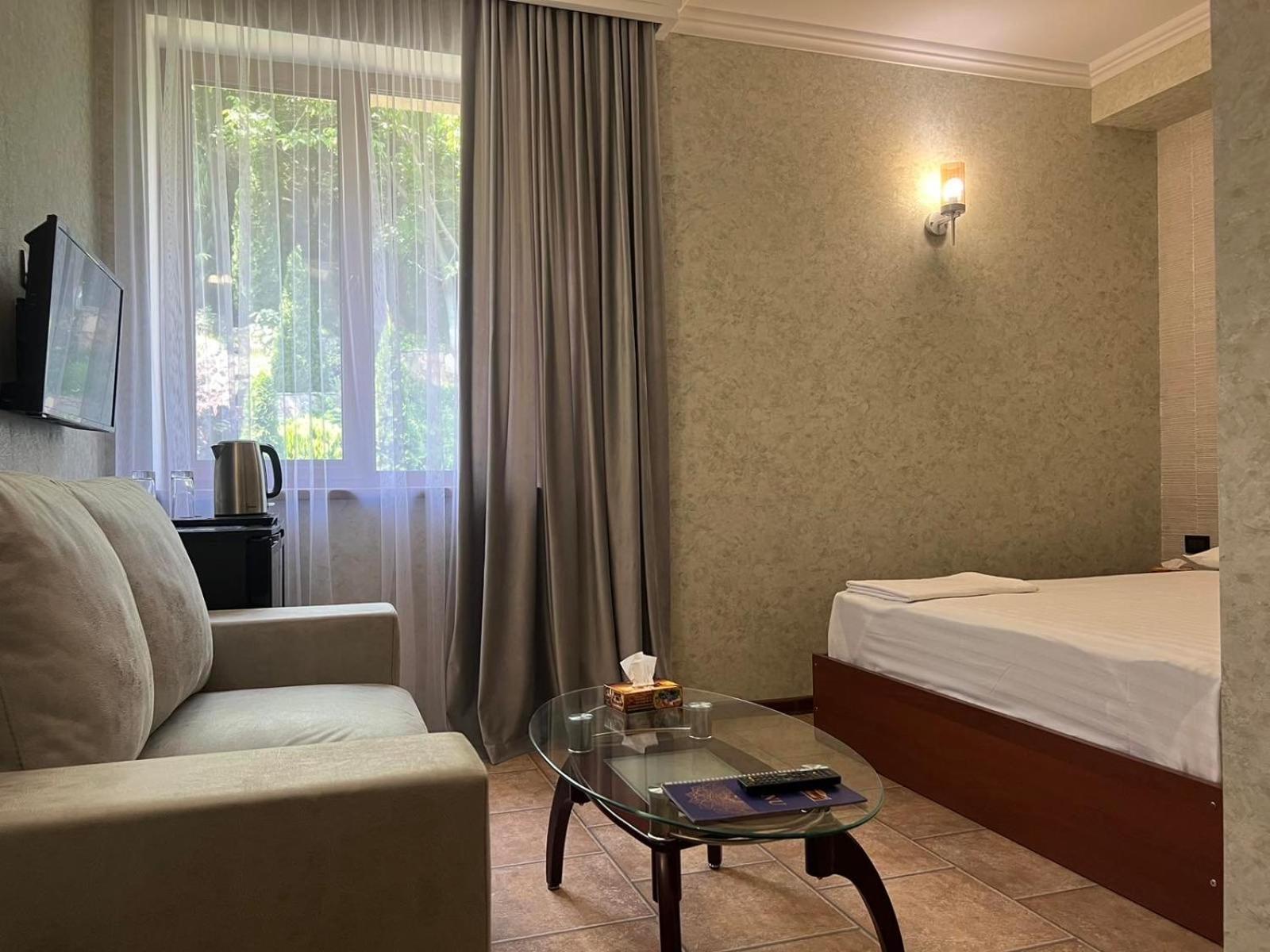 Park Avenue Hotel יירבאן מראה חיצוני תמונה