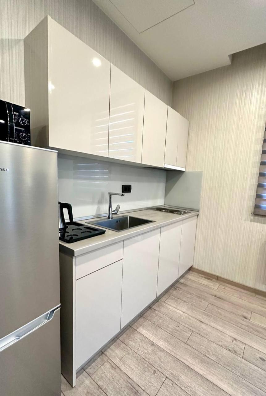 Park Avenue Hotel יירבאן מראה חיצוני תמונה