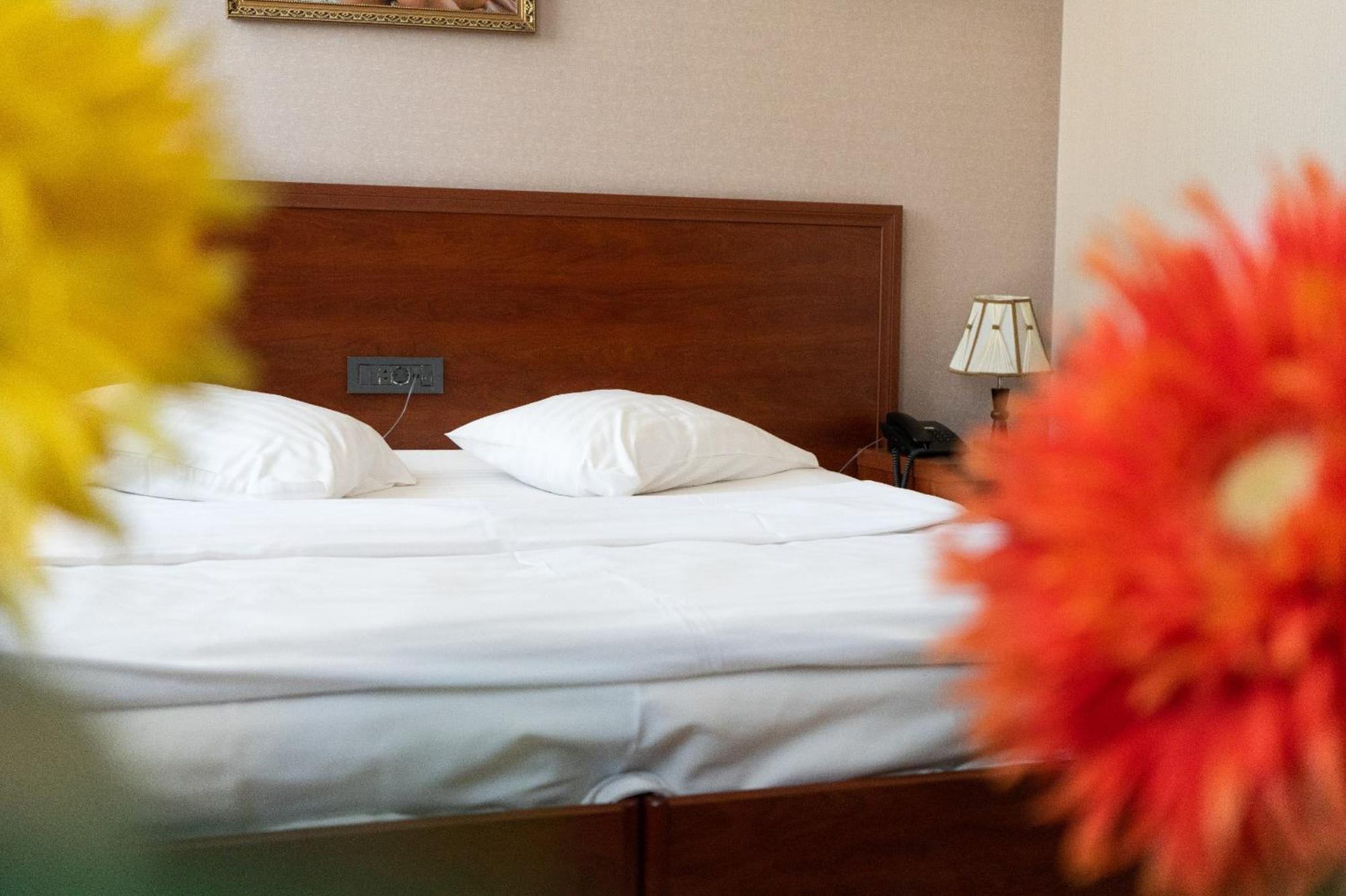 Park Avenue Hotel יירבאן מראה חיצוני תמונה