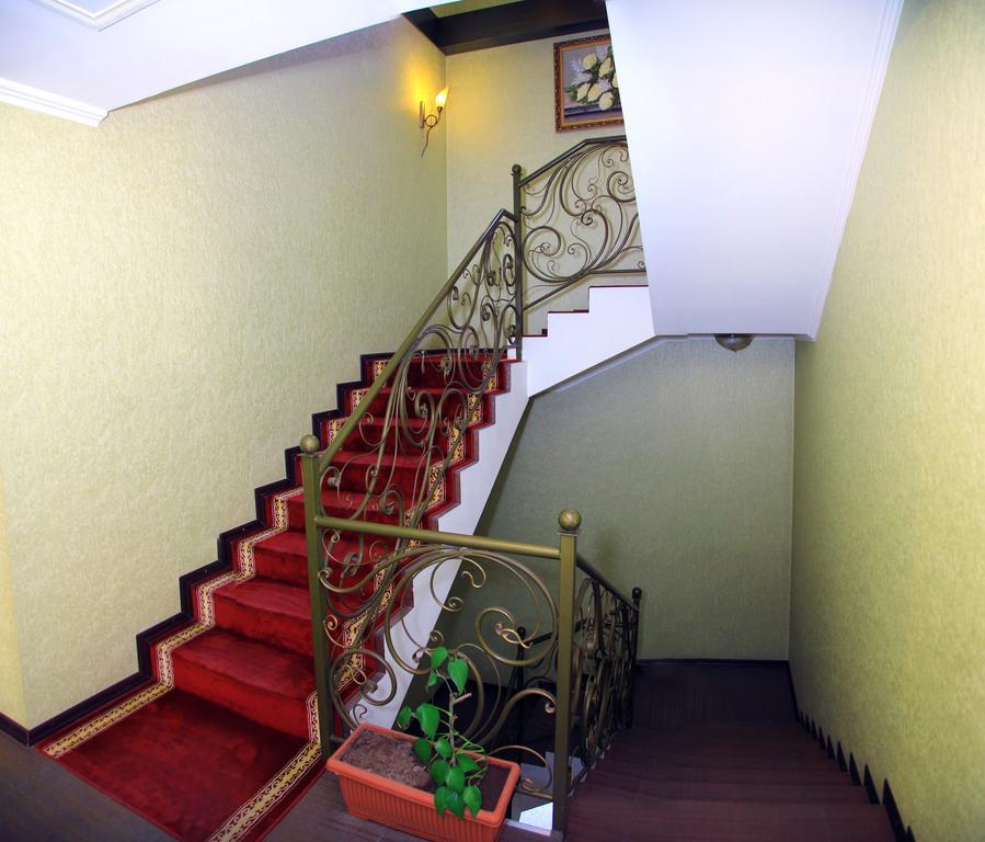 Park Avenue Hotel יירבאן מראה חיצוני תמונה