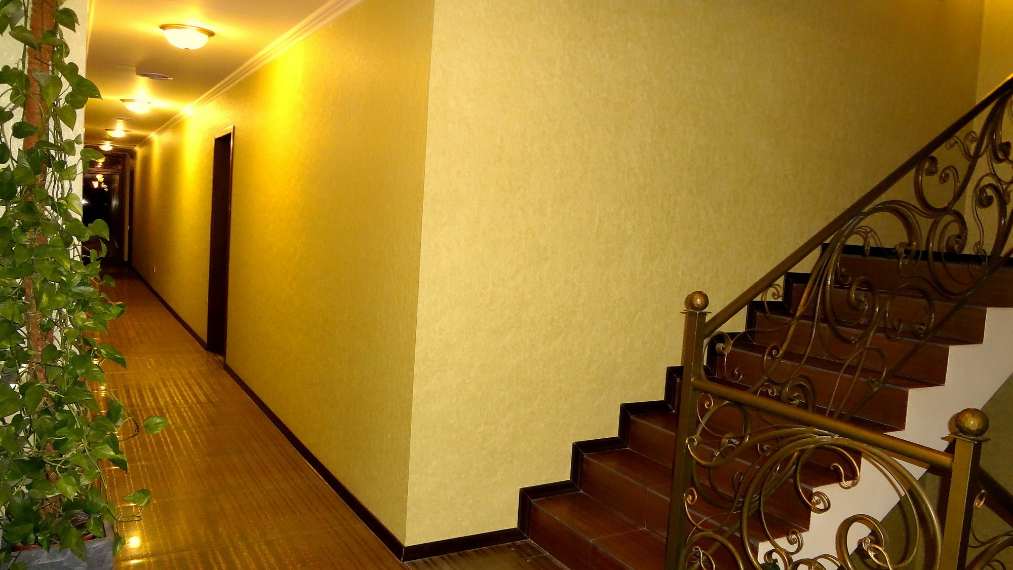 Park Avenue Hotel יירבאן מראה חיצוני תמונה
